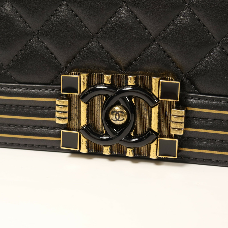 CHANEL 牛皮皮革Boy 25 Studded Handle Flap金扣鏈帶肩背袋-14