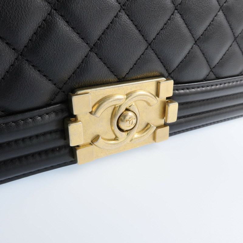 CHANEL 牛皮皮革Boy 25金扣鏈帶肩背袋-10