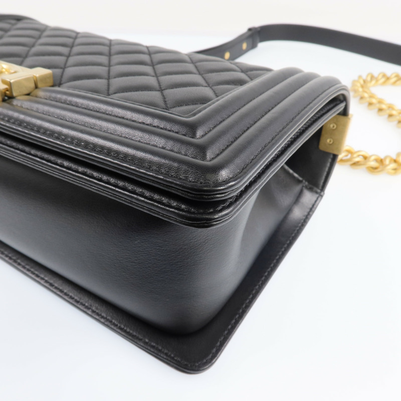 CHANEL 牛皮皮革Boy 25金扣鏈帶肩背袋-11