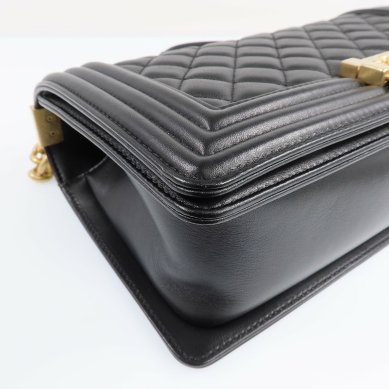 CHANEL 牛皮皮革Boy 25金扣鏈帶肩背袋-12