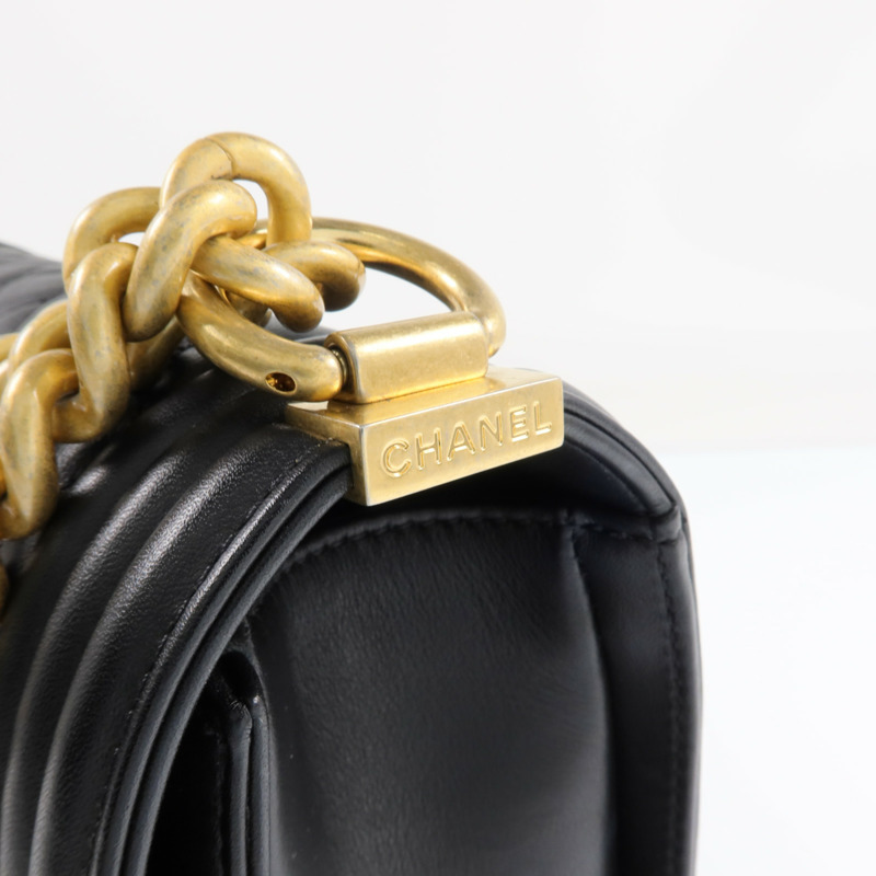 CHANEL 牛皮皮革Boy 25金扣鏈帶肩背袋-15