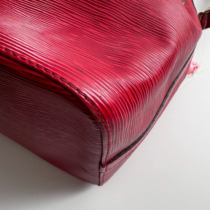 🎉過年必入 LV 新年紅 EPI材質 肩背水桶包-4