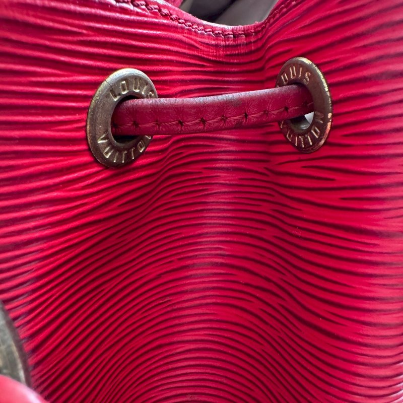 🎉過年必入 LV 新年紅 EPI材質 肩背水桶包-18