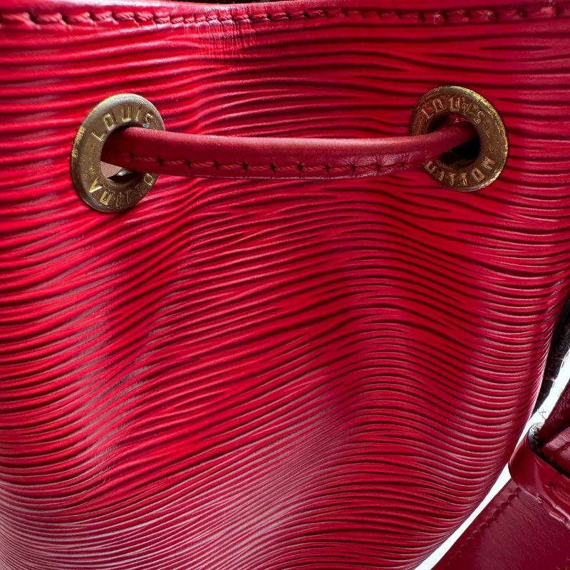🎉過年必入 LV 新年紅 EPI材質 肩背水桶包-20
