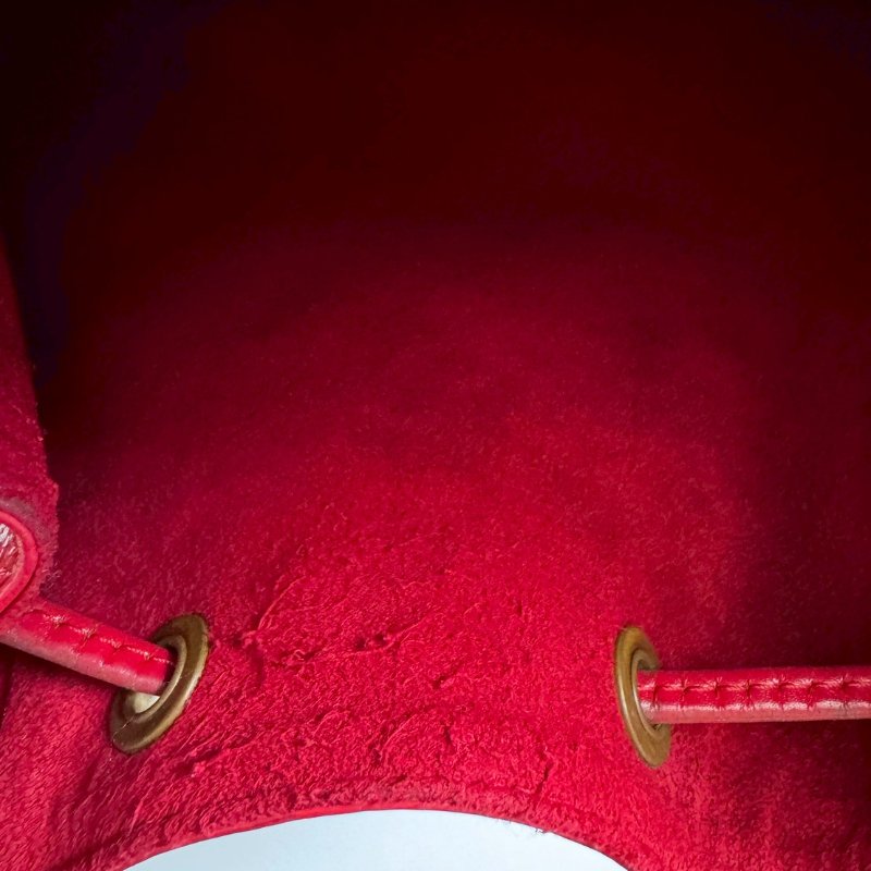 🎉過年必入 LV 新年紅 EPI材質 肩背水桶包-27