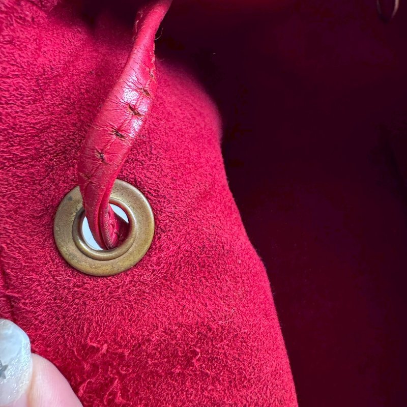 🎉過年必入 LV 新年紅 EPI材質 肩背水桶包-28