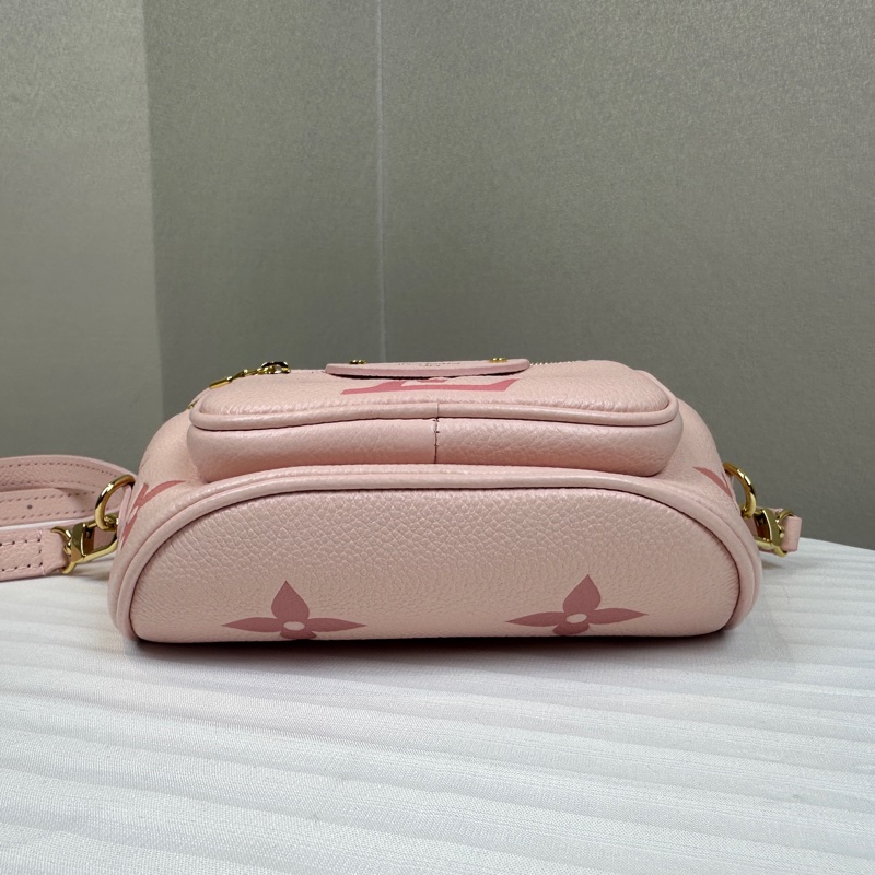 路易威登/Louis Vuitton Mini Bumbag 粉色老花壓紋牛皮斜背包17x9x12cm-5