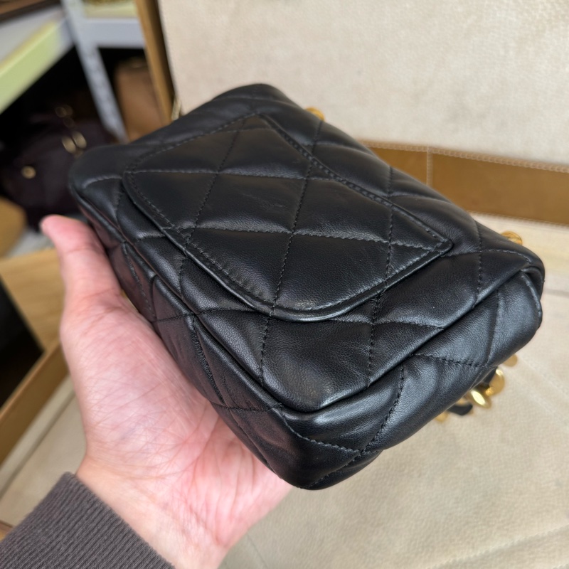 上架中🔑 CHANEL 22P迷你方胖小牛皮肩背粗鍊包-8