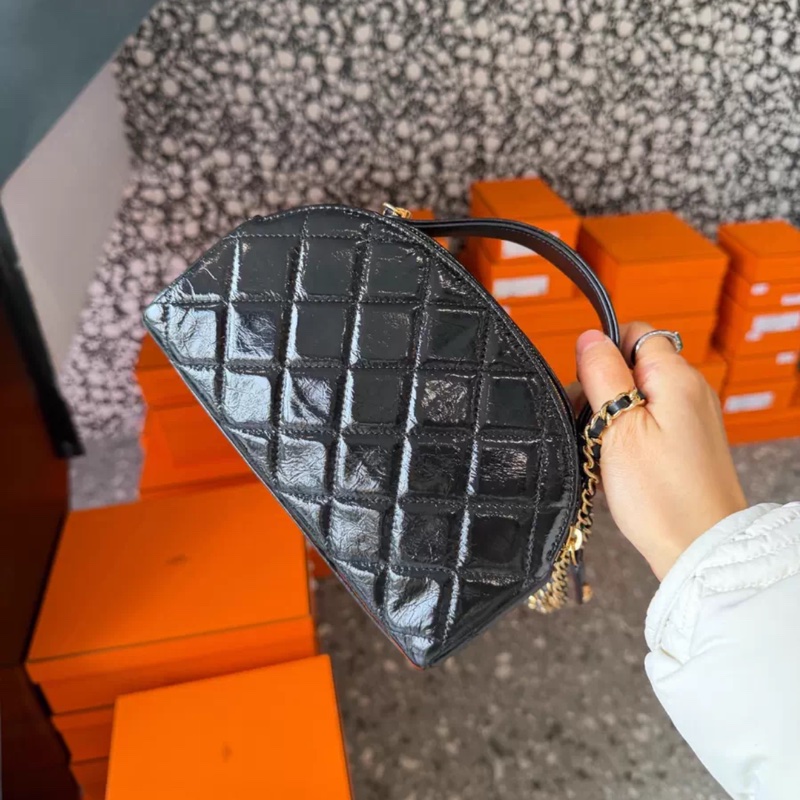 Chanel 23K波士頓 黑金手提斜挎-2