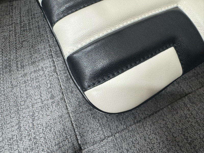 JIMMY CHOO肩背包-8