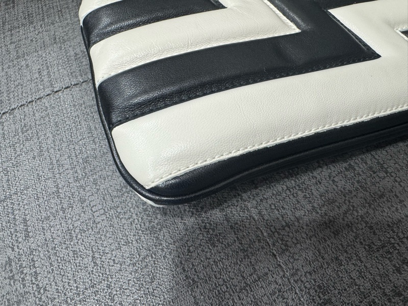 JIMMY CHOO肩背包-12