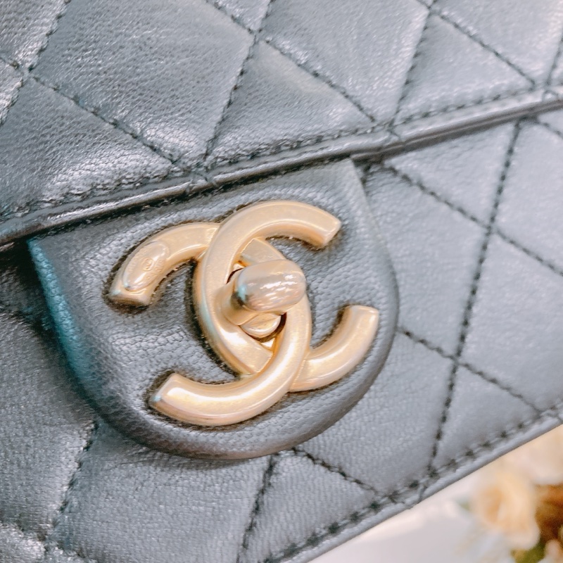 MS0520 CHANEL 香奈兒翻蓋式特別水晶字翻蓋式鏈帶包包CHIC ACRYLIC PEARL FLAP 19CM CALFSKIN-26
