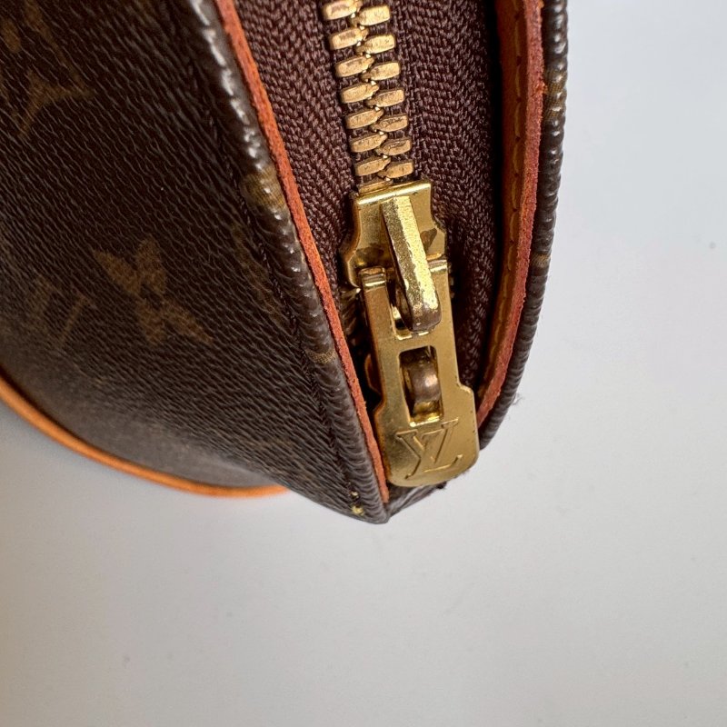 ‼️錯過不在✨保證正品 LV 經典花紋貝殼手提包-21