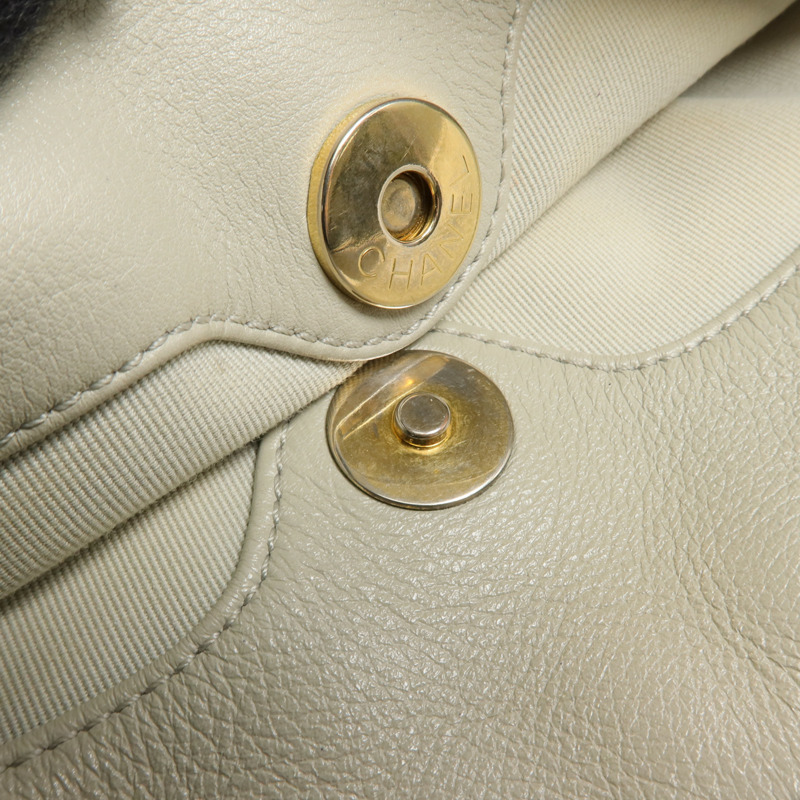CHANEL 牛皮皮革Chain Shoulder Bag金扣鏈帶肩背袋-14