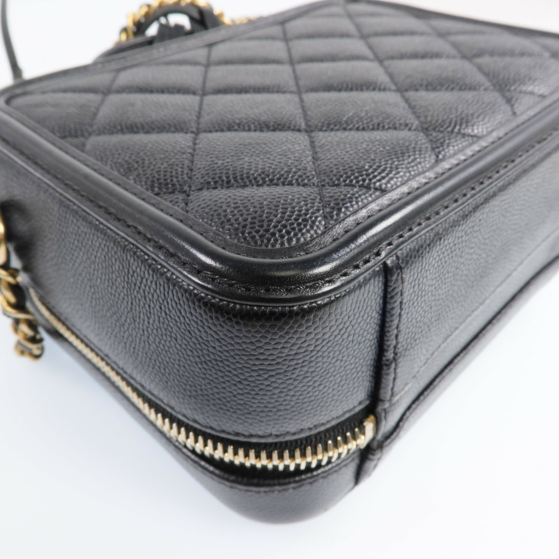 CHANEL 牛皮皮革Vanity Case金扣手挽肩背兩用袋-11