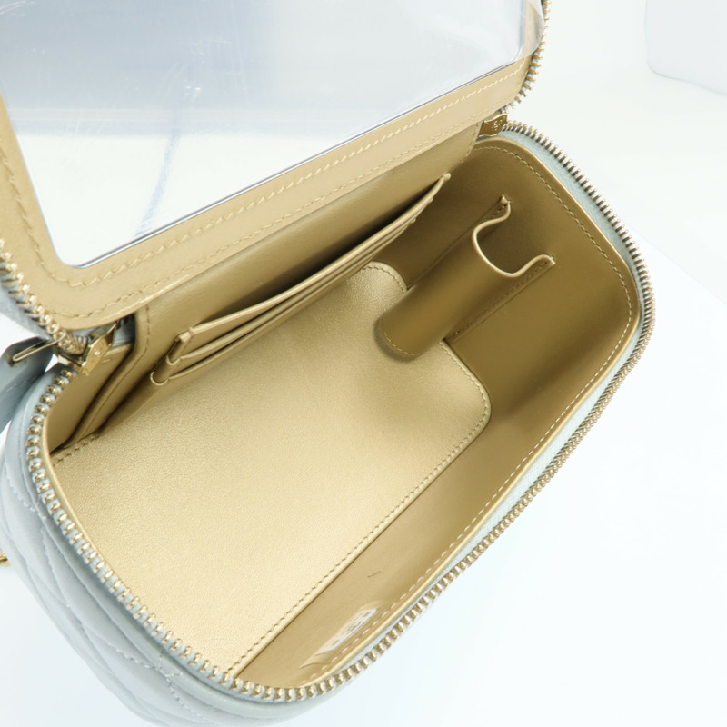 CHANEL 羊皮皮革Vanity Case金扣鏈帶肩背袋-4