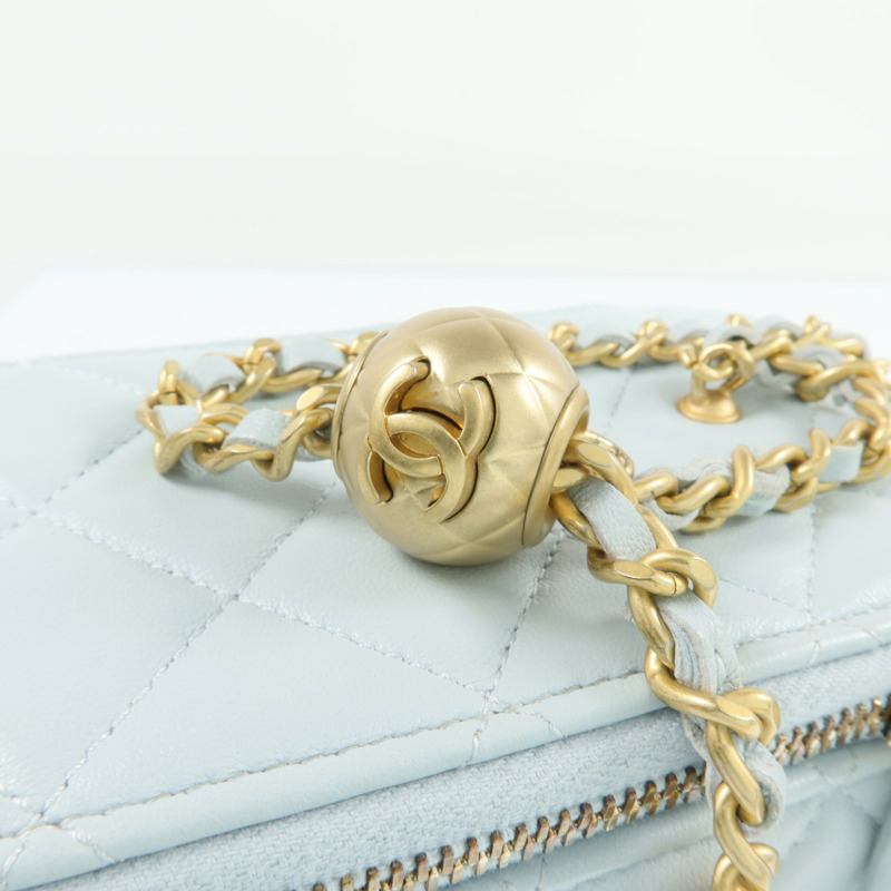 CHANEL 羊皮皮革Vanity Case金扣鏈帶肩背袋-10