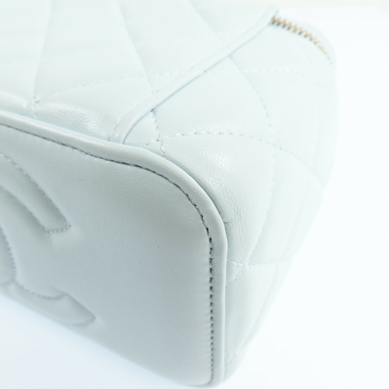 CHANEL 羊皮皮革Vanity Case金扣鏈帶肩背袋-14