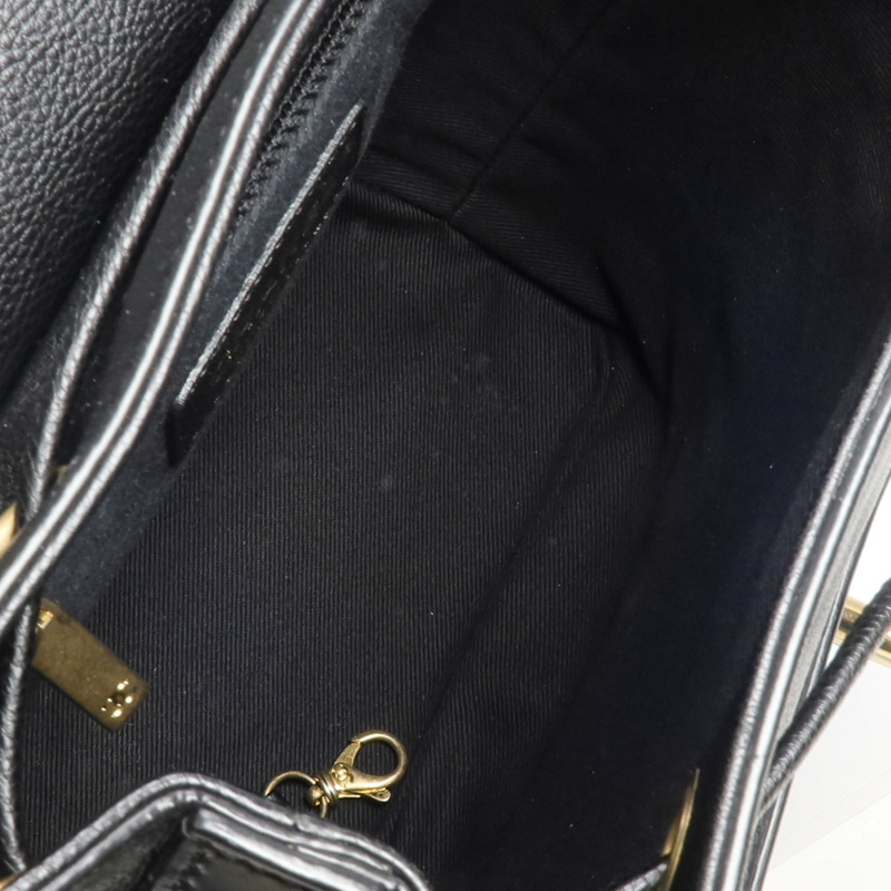 CHANEL 牛皮皮革Backpack金扣背包-4