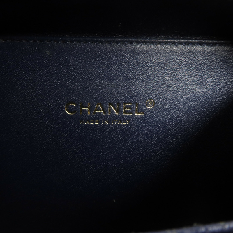 CHANEL 牛皮皮革Vanity Case金扣鏈帶肩背袋-5