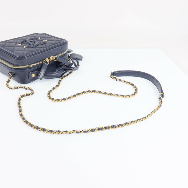 CHANEL 牛皮皮革Vanity Case金扣鏈帶肩背袋-8