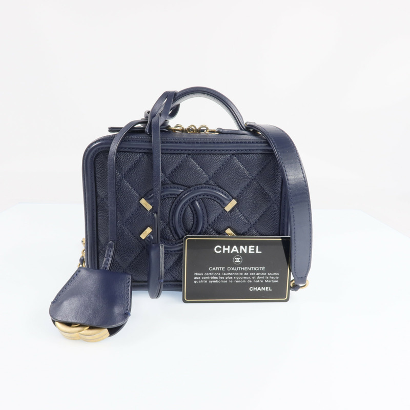 CHANEL 牛皮皮革Vanity Case金扣鏈帶肩背袋-9