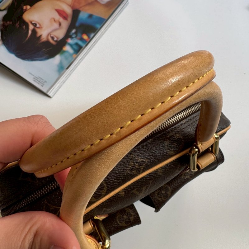 🎉近九成新✨經典不敗款 LV 經典花紋烏瑪舒曼手提包-13