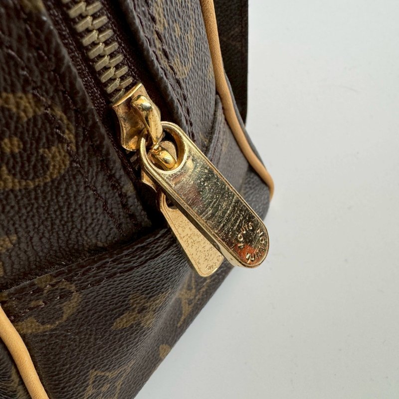 🎉近九成新✨經典不敗款 LV 經典花紋烏瑪舒曼手提包-16