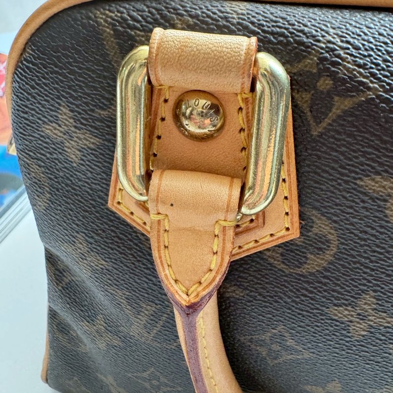 🎉近九成新✨經典不敗款 LV 經典花紋烏瑪舒曼手提包-20