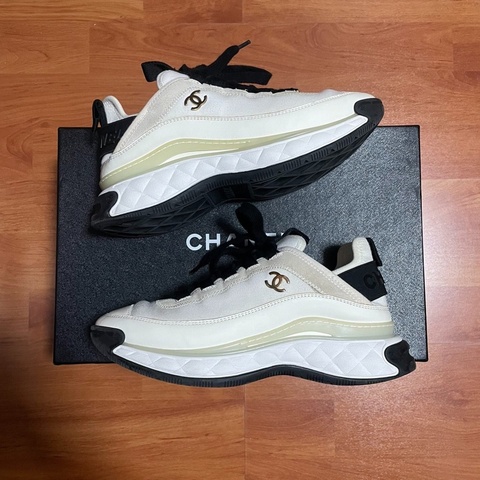 Chanel香奈兒正品金標24S低幫休閒鞋 女款 白色 36碼