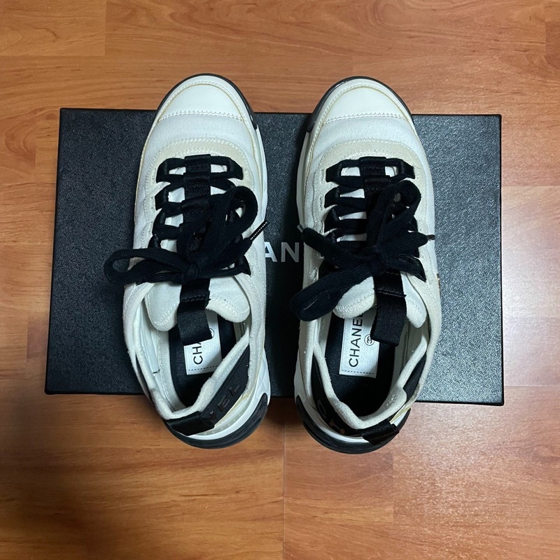 Chanel香奈兒正品金標24S低幫休閒鞋 女款 白色 36碼-3