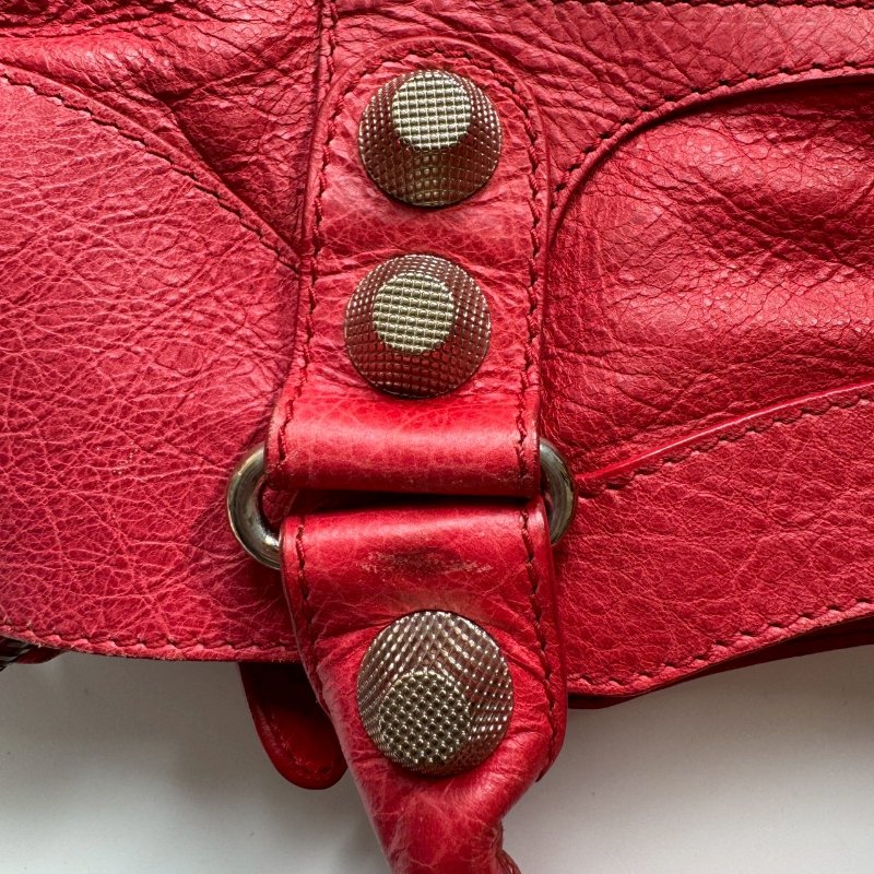 ✨外出無腦帶 BALENCIAGA 紅色皮革鉚釘機車包-16