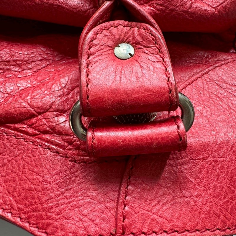 ✨外出無腦帶 BALENCIAGA 紅色皮革鉚釘機車包-18
