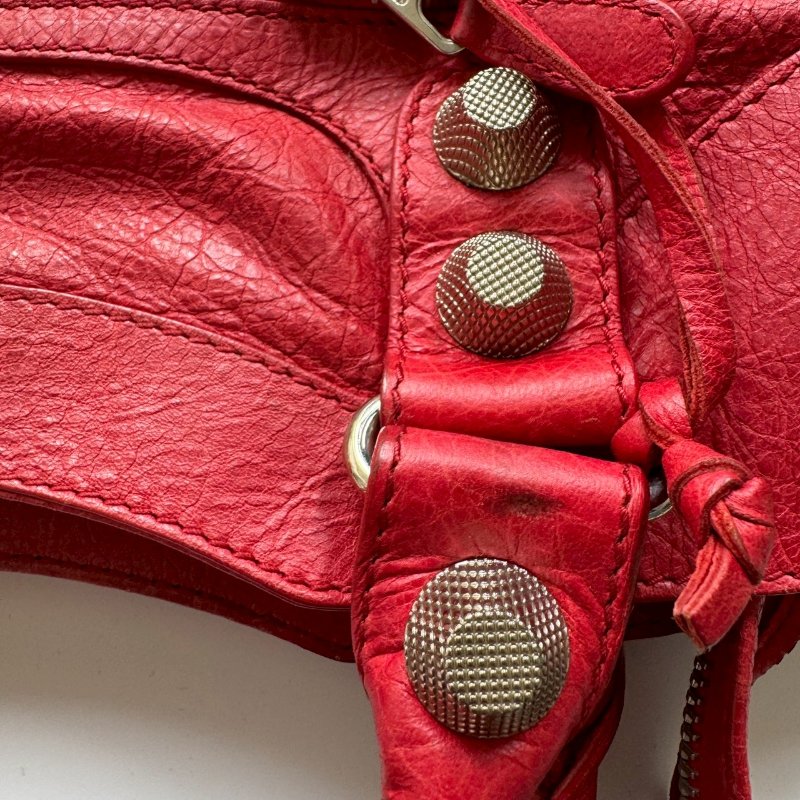 ✨外出無腦帶 BALENCIAGA 紅色皮革鉚釘機車包-19