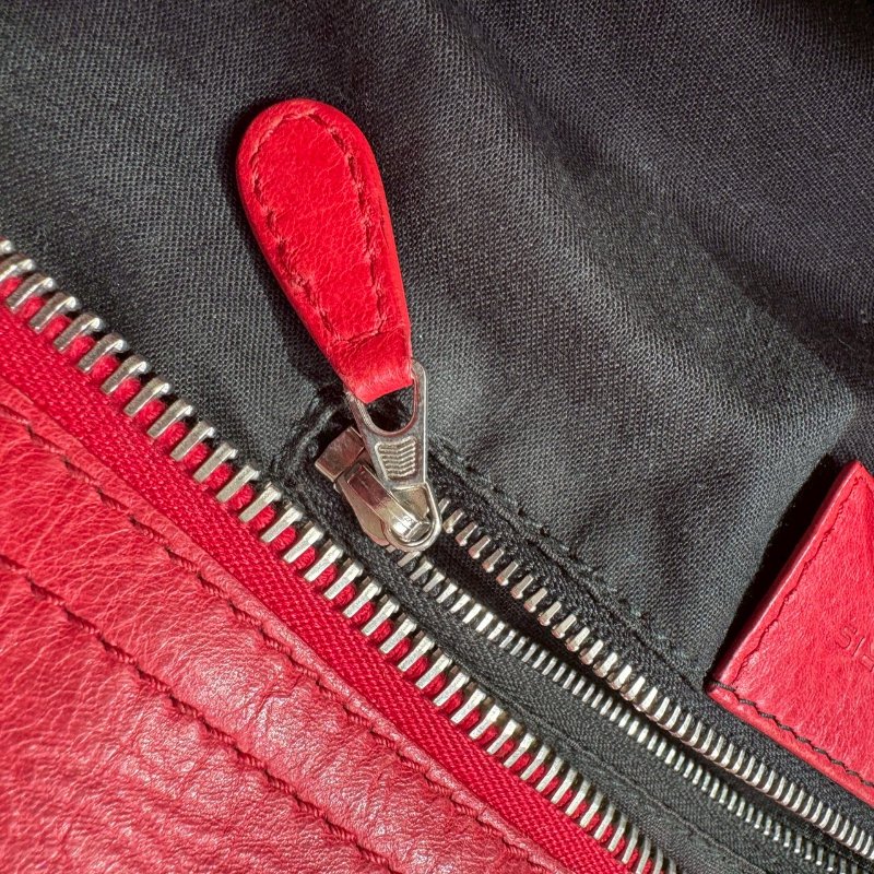 ✨外出無腦帶 BALENCIAGA 紅色皮革鉚釘機車包-21