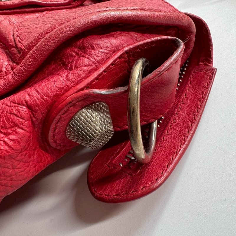 ✨外出無腦帶 BALENCIAGA 紅色皮革鉚釘機車包-39