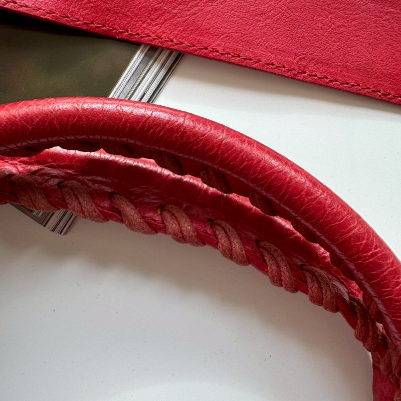 ✨外出無腦帶 BALENCIAGA 紅色皮革鉚釘機車包-48