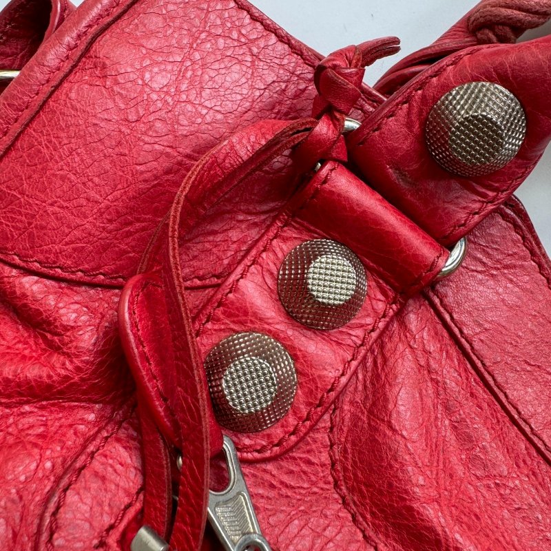 ✨外出無腦帶 BALENCIAGA 紅色皮革鉚釘機車包-52