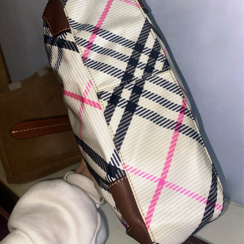 經典色Burberry 辣妹腋下包-3