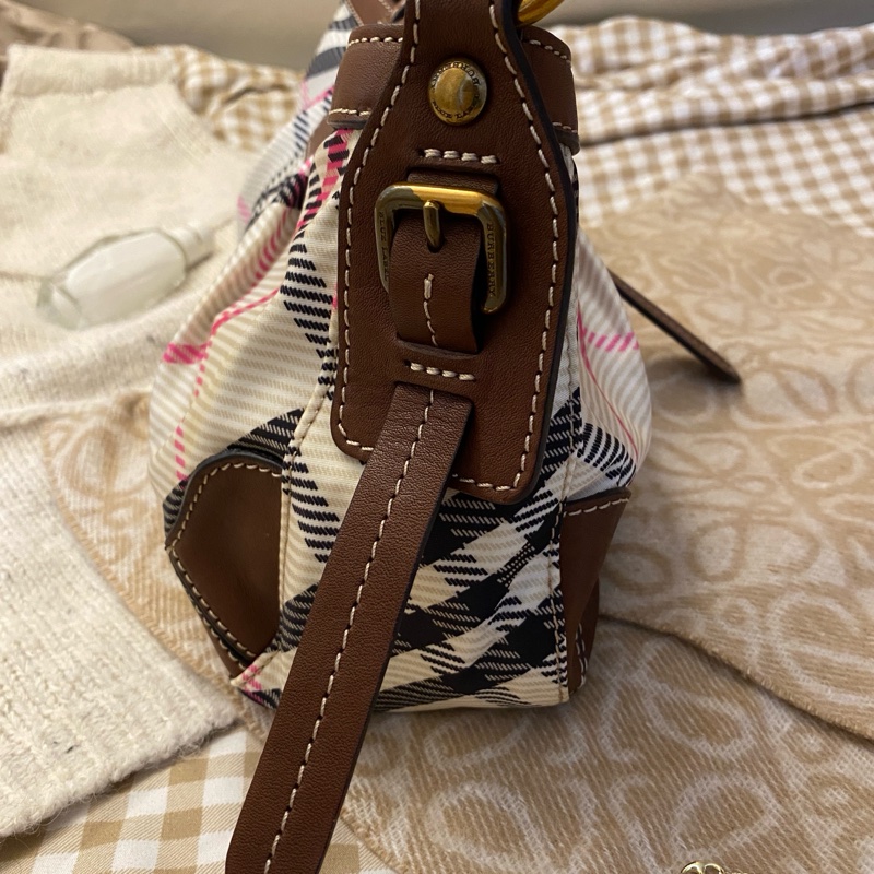 經典色Burberry 辣妹腋下包-3