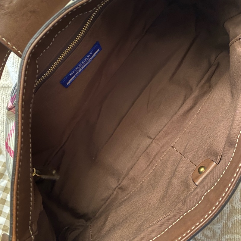 經典色Burberry 辣妹腋下包-9