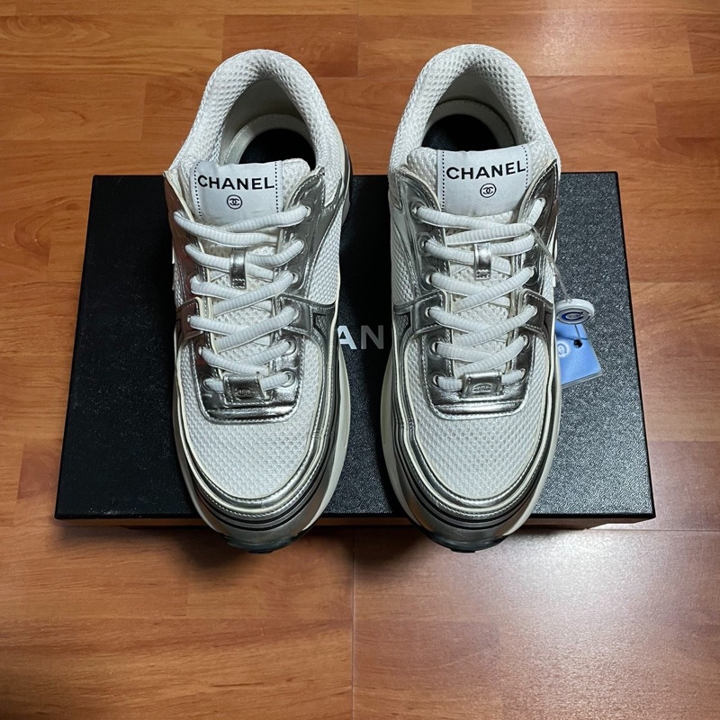 Chanel香奈兒銀角大王 雙C徽標運動鞋 白銀色 38碼-2