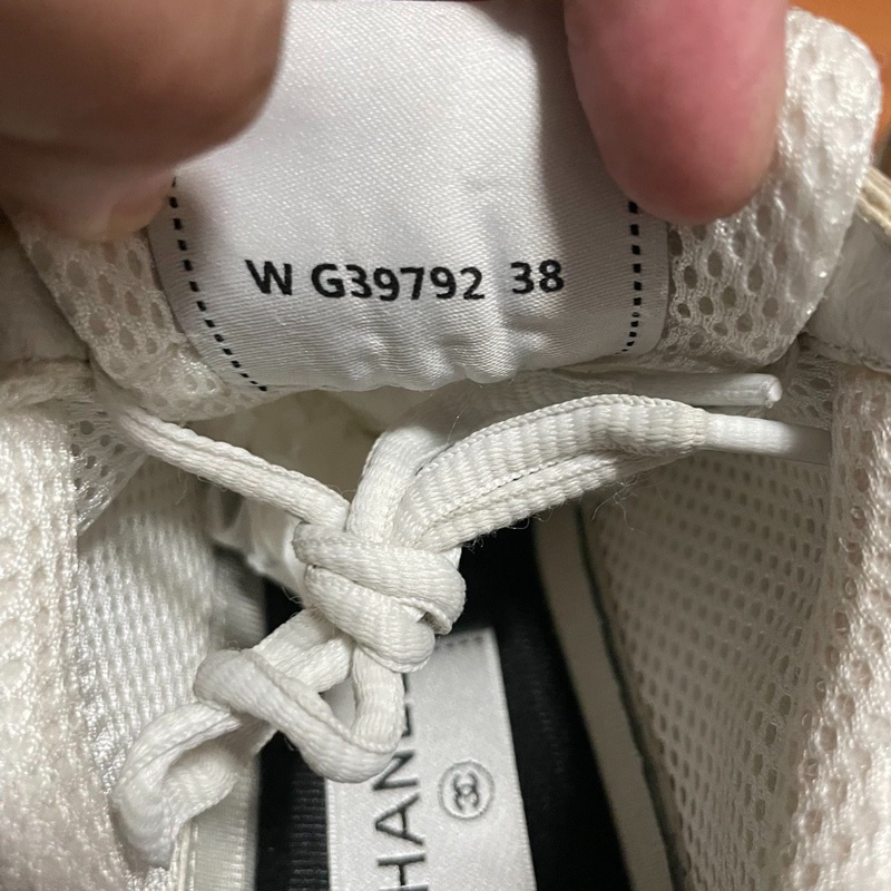 Chanel香奈兒銀角大王 雙C徽標運動鞋 白銀色 38碼-4