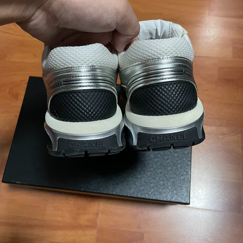 Chanel香奈兒銀角大王 雙C徽標運動鞋 白銀色 38碼-6