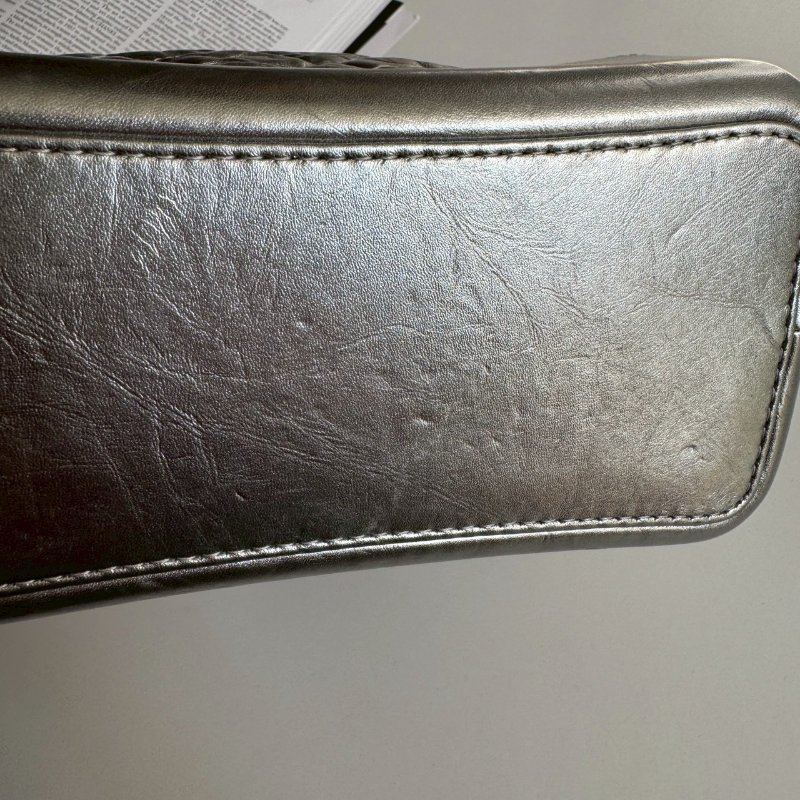 ✨全網最低價 Chanel 太空銀雙色鏈帶後背包-24