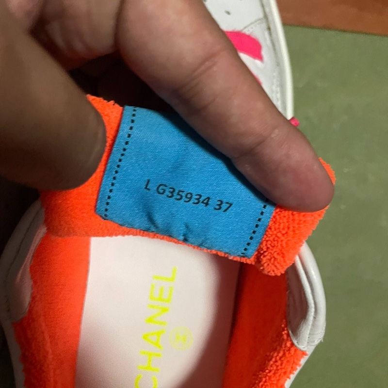 香奈兒正品Chanel休閒鞋 白色 粉綠色 尺碼:37碼-5