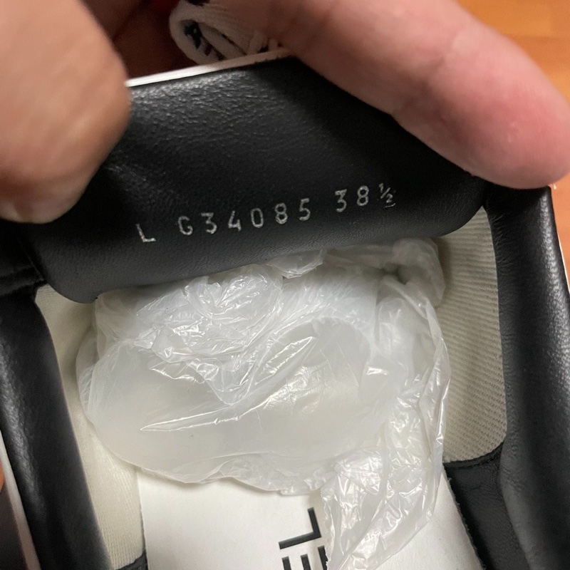 Chanel正品香奈兒低幫牛皮小白鞋 白色女款38.5碼-3