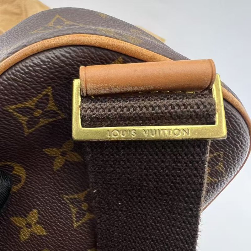 路易威登 Monogram 老花腰包 / 胸包-14