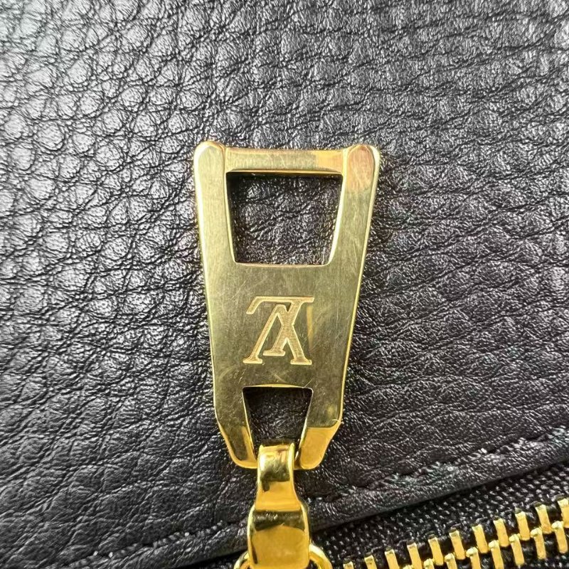 路易威登 Pont 9 Soft 中號手袋-14