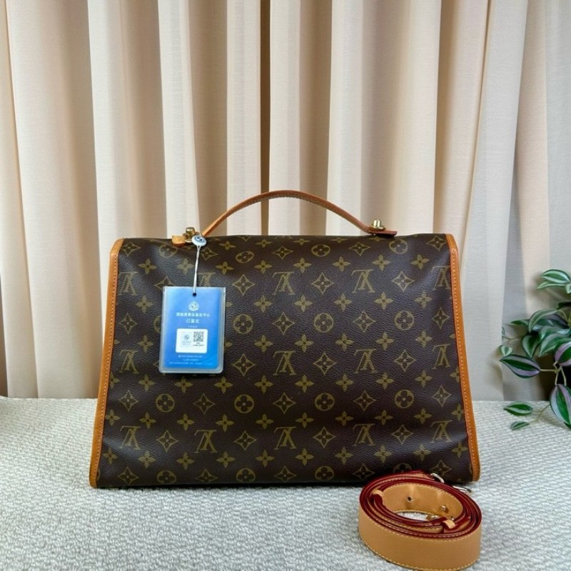 LV路易威登公文包郵差包 經典Monogram老花 棕色配色 皮質細膩 包型硬挺 容量大 日常通勤、出門都很實用。可手提可斜挎可單肩 百搭不挑人-1